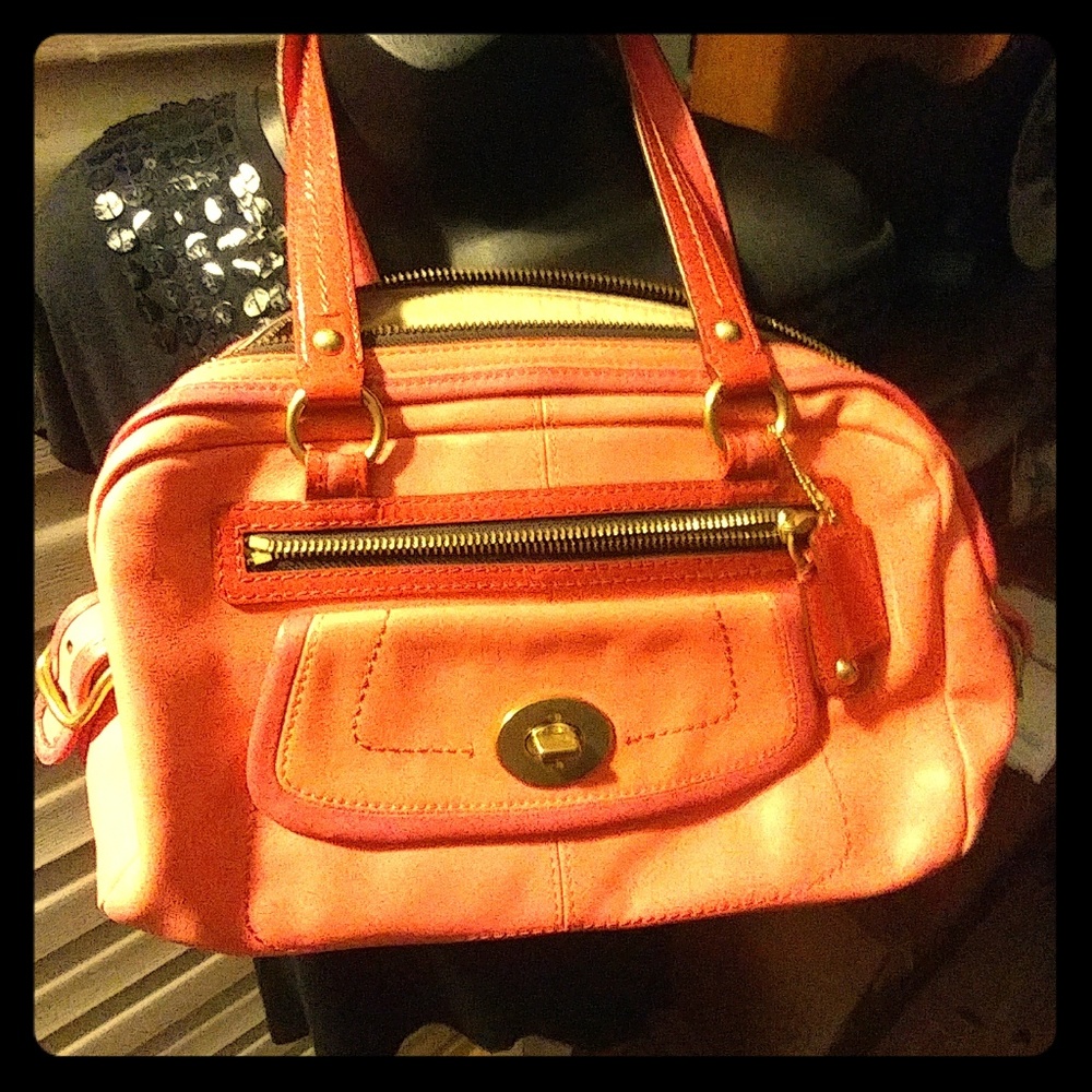 Hot pink Coach Satchel!! ☺